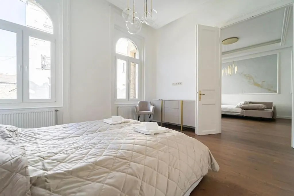 The Opera Luxury Suite 布达佩斯 公寓
